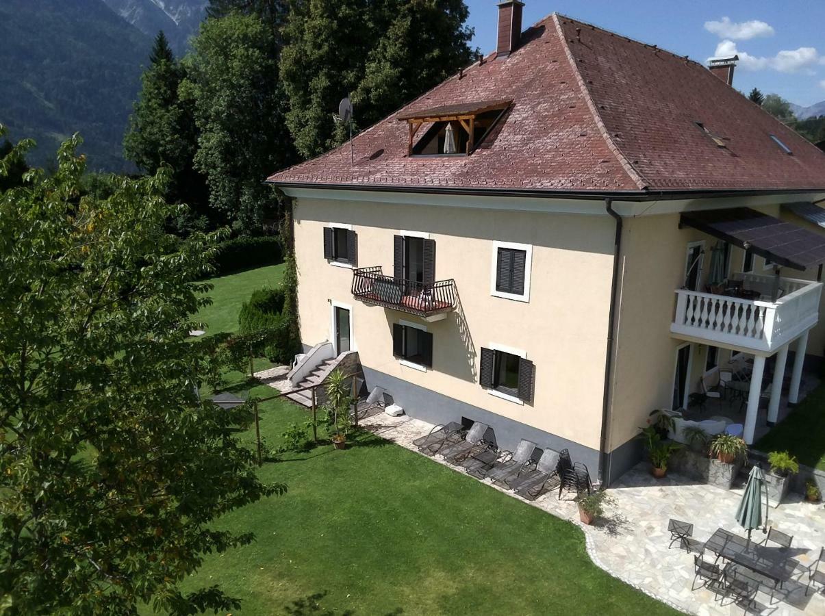 Garten- & Loggia-Appartement Herrenhaus Dellach im Drautal Bagian luar foto