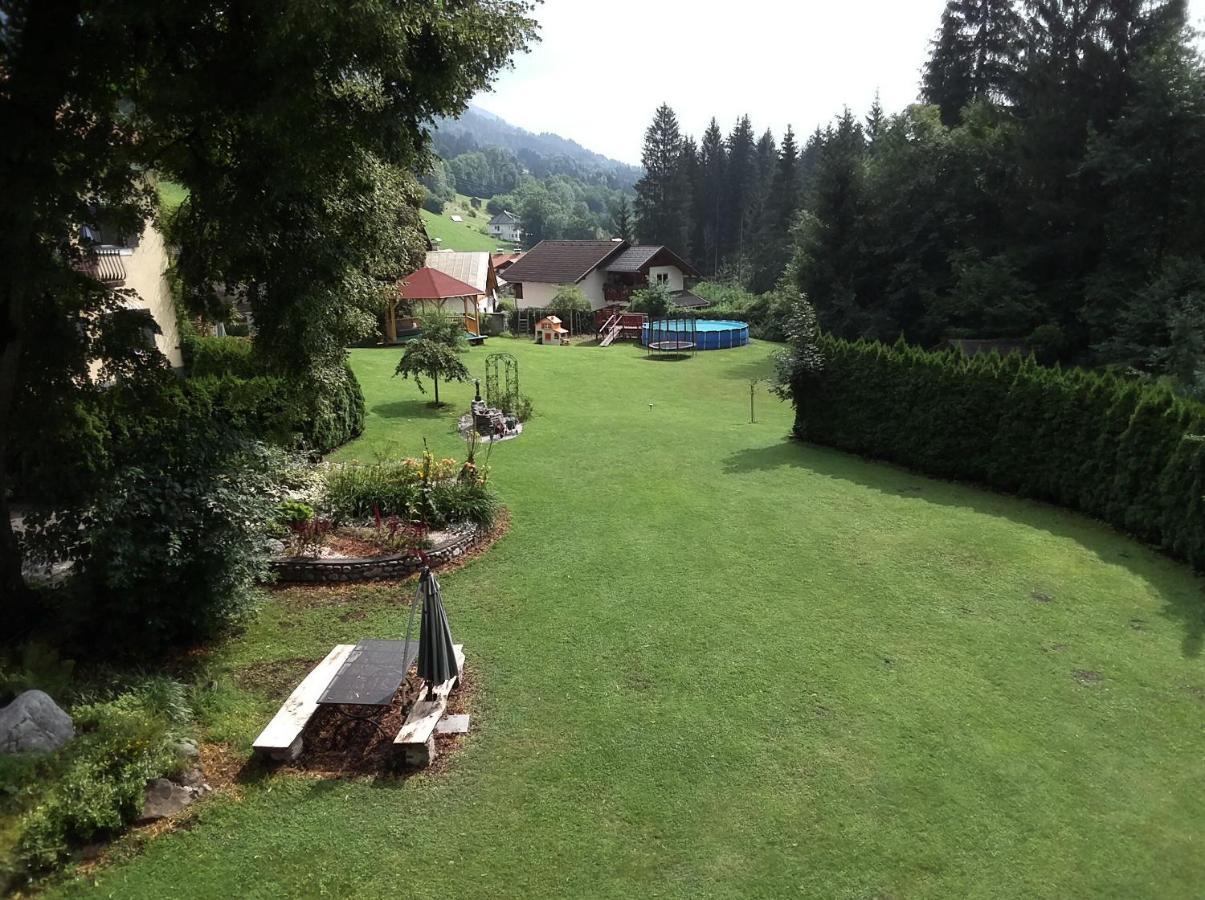 Garten- & Loggia-Appartement Herrenhaus Dellach im Drautal Bagian luar foto