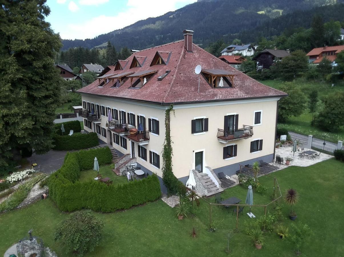 Garten- & Loggia-Appartement Herrenhaus Dellach im Drautal Bagian luar foto